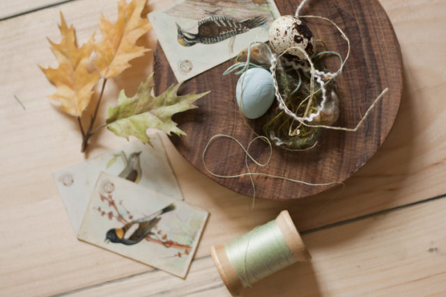 How do you become a prop stylist? What does an average day look like? Click through for great advice on styling photos and tips to improve your Instagram flatlays!